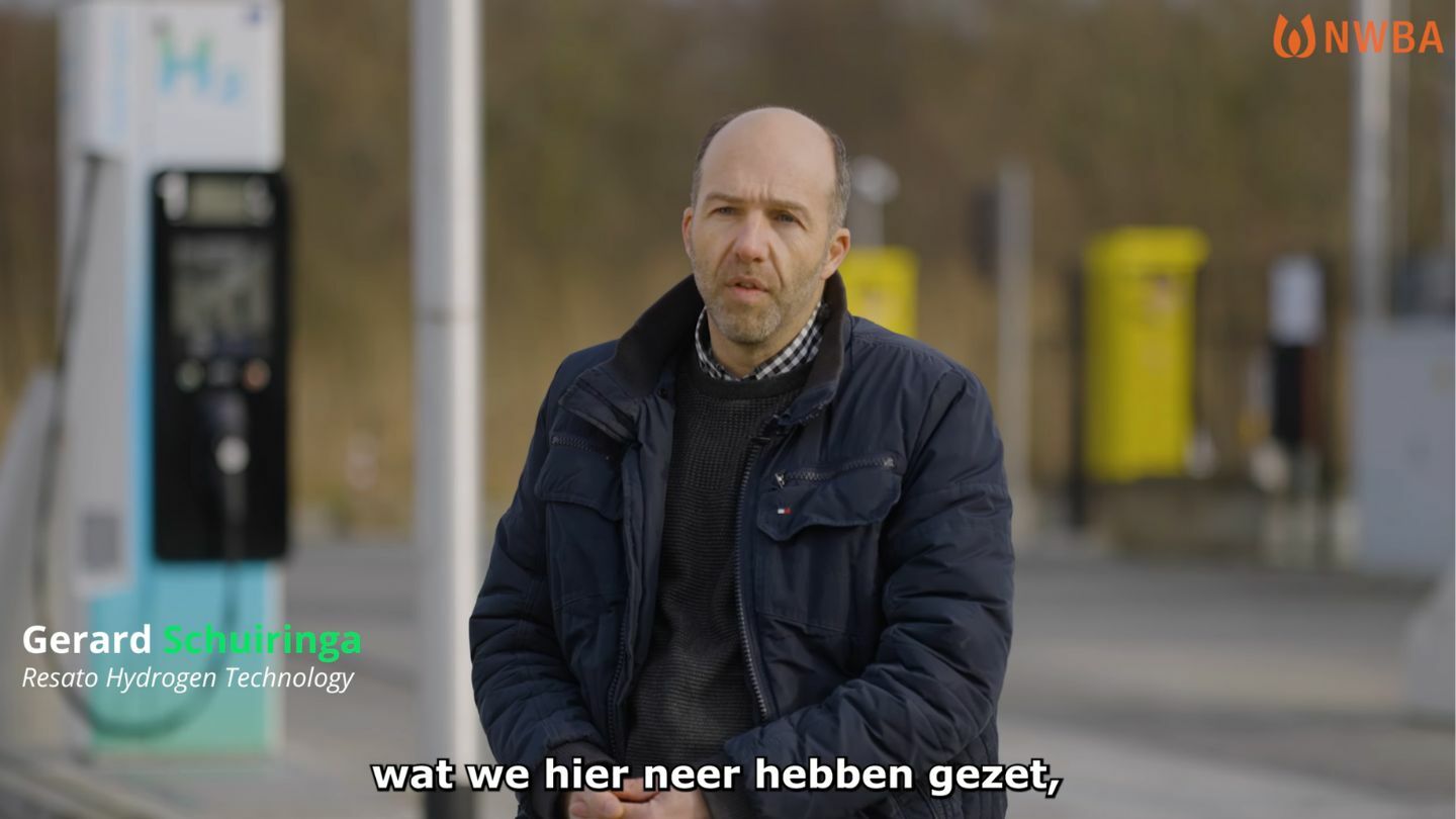 Gerard Schuiringa van Resato vertelt over het tankstation van TEAL Mobility in Deventer